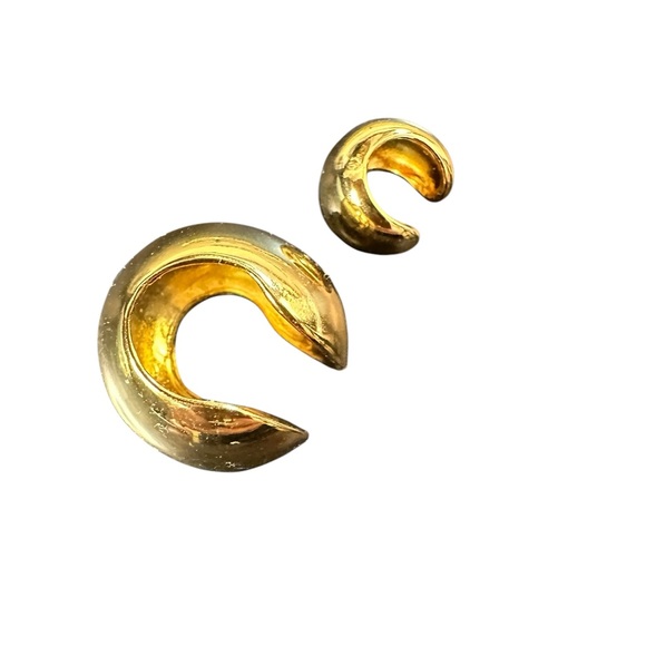 Ear Cuffs and Crystal Style adjustable Bracelet - Picture 2 of 3